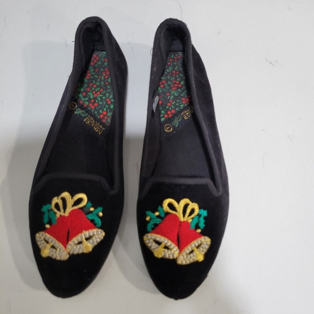 Christmas Flats Black Velvet with Red bells Gold and Green accent colors. - Picture 2 of 7